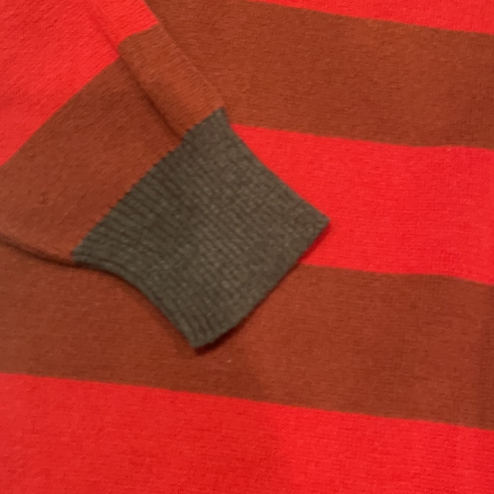 Sweater - Picture 3 of 6